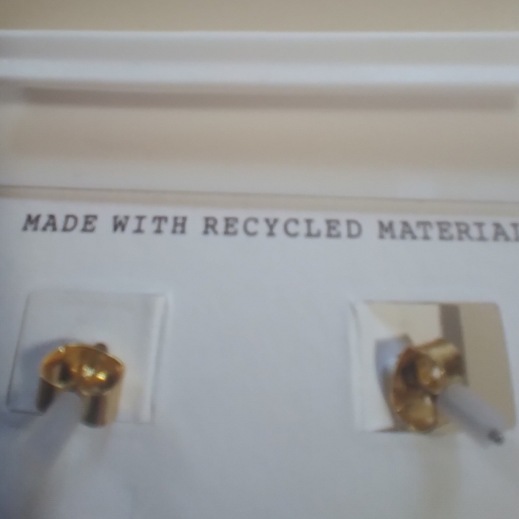 🌼Madewell🌼Beautiful Enameled Floral Huggie Post Earring - Picture 4 of 7